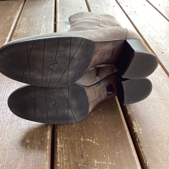 Aquatalia Grey Suede Waterproof Heel Ankle Boots 9.5 - Picture 4 of 7